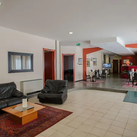 מלון Quadrifoglio