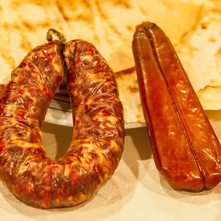 Quadrifoglio מלון 3*